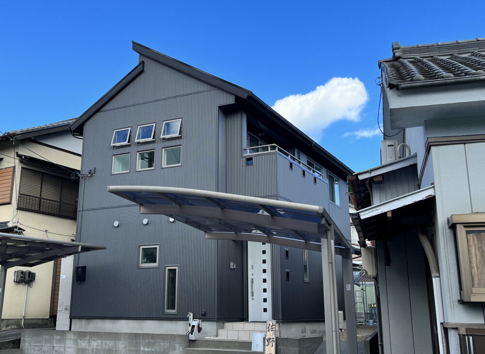 掛川市Ｄ様邸　外壁カバー工事/性能もデザインもこだわりたい！
