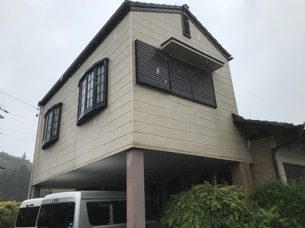 菊川市　外壁塗装・修繕工事/末永く安心して暮らせる建物に 施工前 メイン