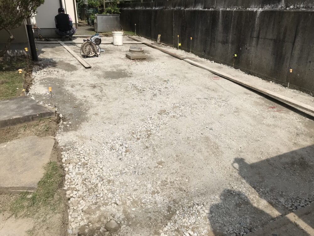 掛川市Ｗ様邸　外構工事/雨降り後のお掃除が簡単に！ 施工前 サブ 3